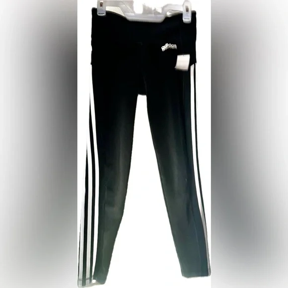 - Climate controlled adidas size small ladies leggings / yoga pants… - Picture 9 of 16